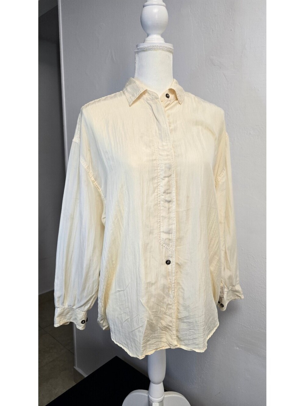 Vintage Christine Parker 100% Silk Blouse XS Ivory Oversized Hidden Button Shirt